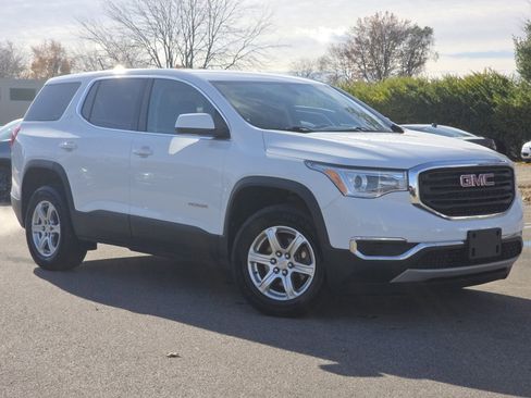 Used 2019 GMC Acadia SLE image 2