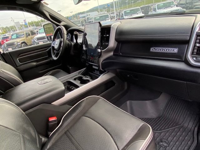 Used 2025 RAM 3500 Laramie AWD/4WD image 23