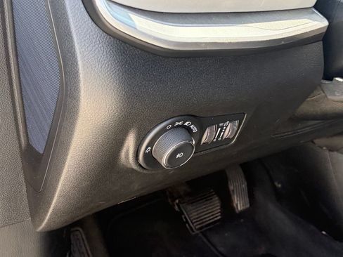 Used 2025 Jeep Compass Limited AWD/4WD image 7