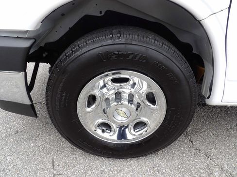 Used 2022 Chevrolet Express 2500 w/ Driver Convenience Package image 49