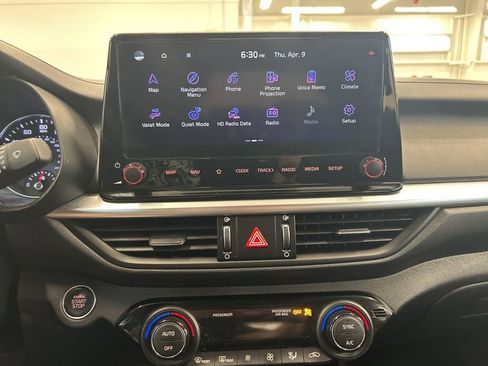 Used 2023 Kia Forte GT-Line image 12