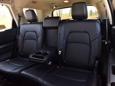 Certified 2024 Nissan Pathfinder SL image 25