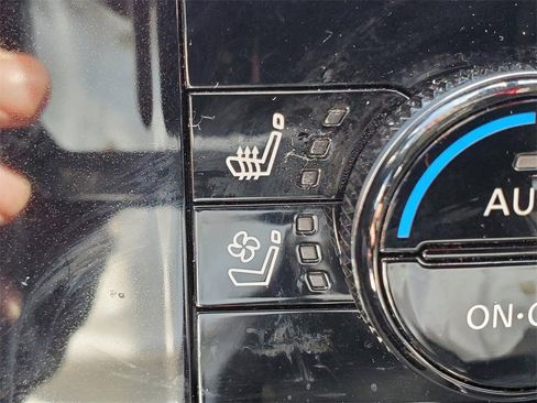 Certified 2024 Nissan Pathfinder Platinum w/ Cargo Package image 30