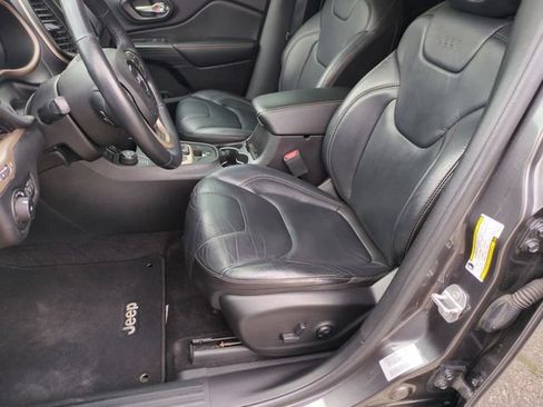 Used 2017 Jeep Cherokee High Altitude AWD/4WD image 12