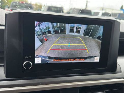 Certified 2024 Toyota Tacoma SR5 image 18