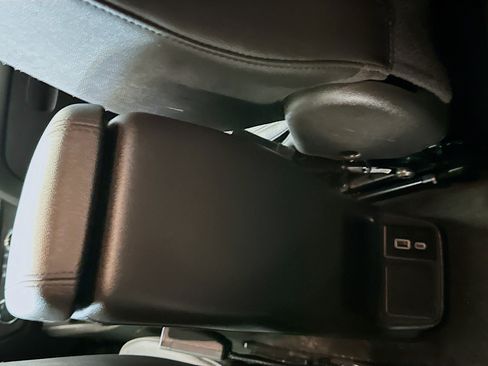 Used 2025 Buick Encore GX Preferred image 28