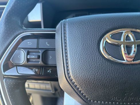 Used 2022 Toyota Tundra SR5 AWD/4WD image 19