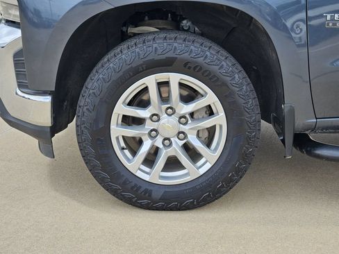 Used 2019 Chevrolet Silverado 1500 LT w/ Texas Edition AWD/4WD image 17