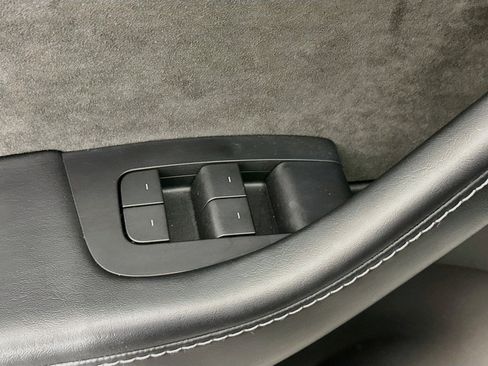 Used 2021 Tesla Model Y Long Range AWD/4WD image 15