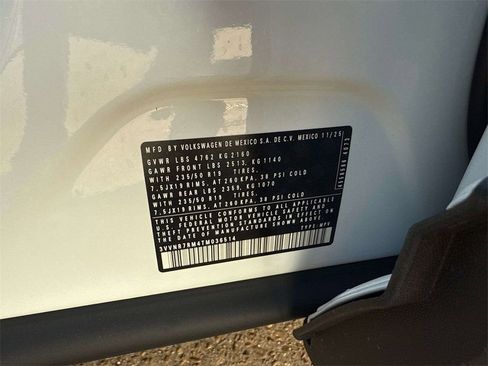 New 2026 Volkswagen Tiguan SE FWD image 27