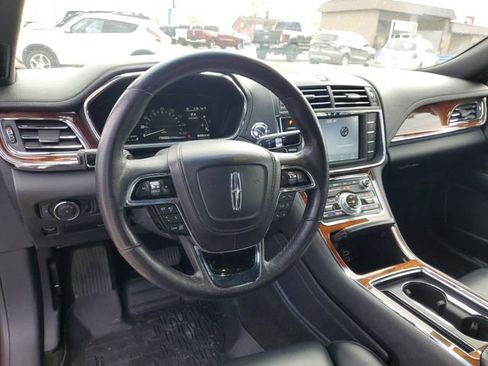 Used 2019 Lincoln Continental Premiere image 14