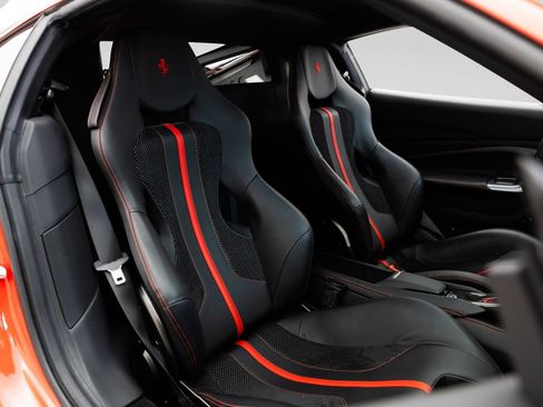 Used 2021 Ferrari F8 Tributo RWD image 6