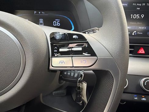 New 2026 Hyundai Elantra SE FWD image 17