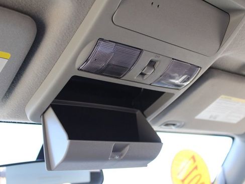 Used 2017 Nissan Frontier SV image 35