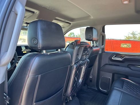 Used 2023 GMC Sierra 1500 Elevation image 18