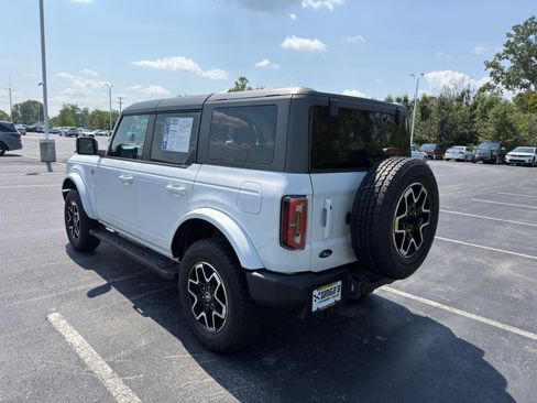 Used 2024 Ford Bronco Outer Banks AWD/4WD image 4