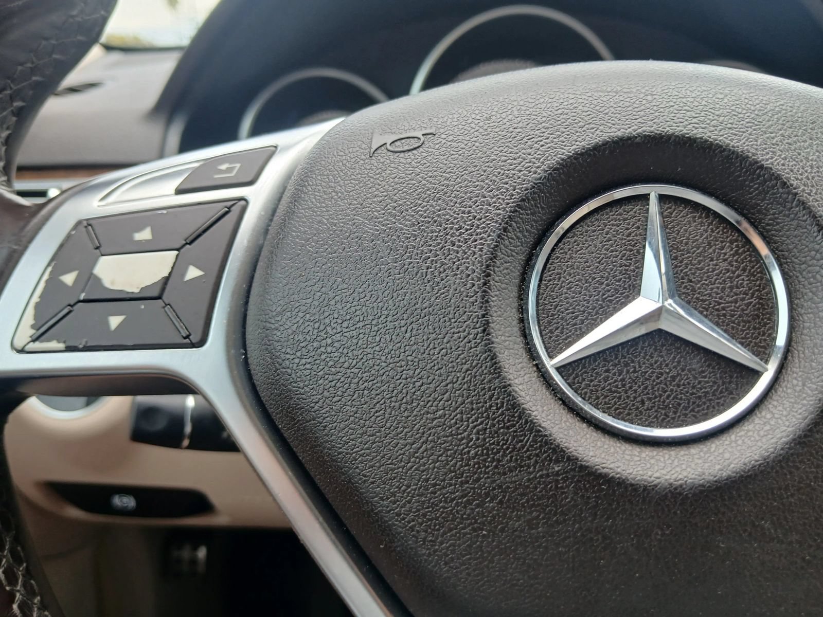 Used 2016 Mercedes-Benz E 350 Sedan image 27