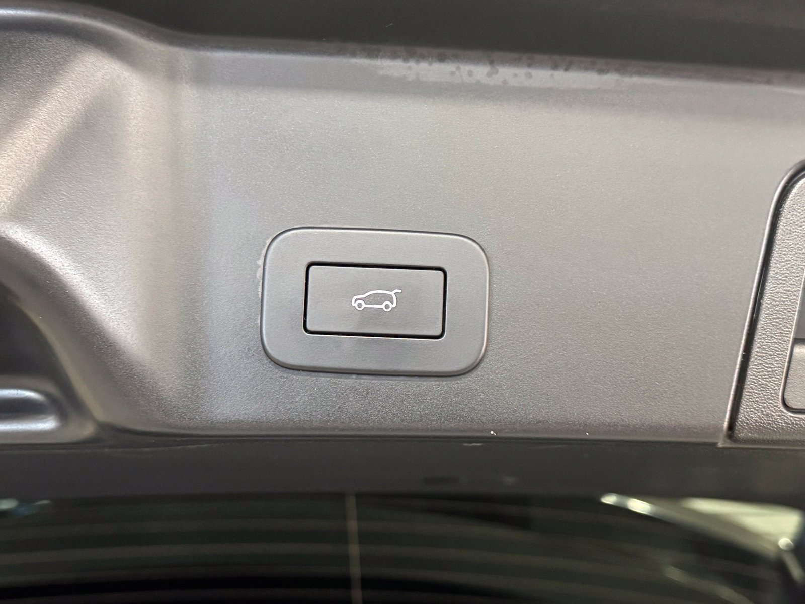 Used 2024 Land Rover Range Rover Evoque S AWD/4WD image 47