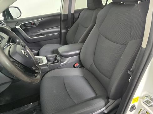 Used 2021 Toyota RAV4 LE w/ Carpet Mat Package (TMS) FWD image 23