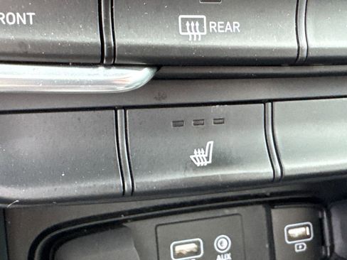 Used 2020 Hyundai Santa Fe SEL image 29