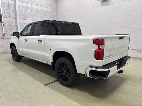 Used 2023 Chevrolet Silverado 1500 Custom AWD/4WD image 8