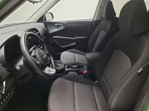 Used 2023 Kia Soul EX image 17
