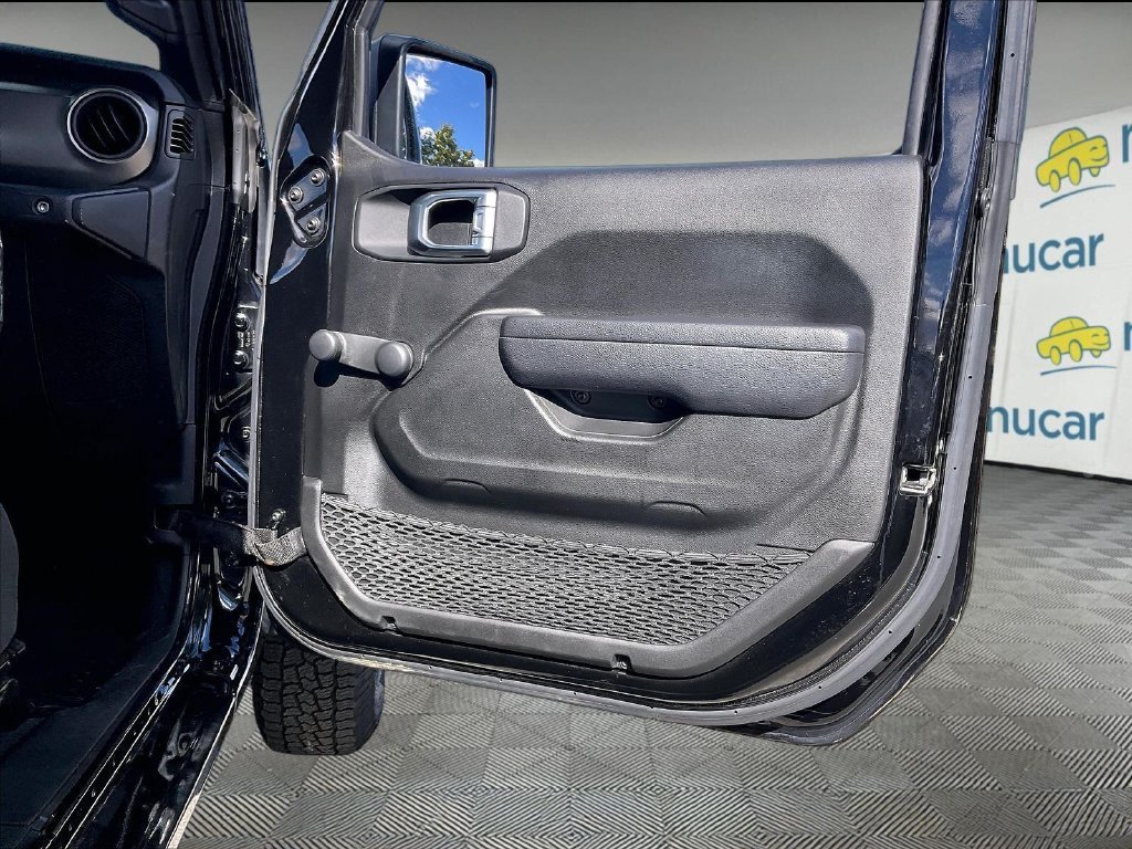Used 2023 Jeep Gladiator Sport AWD/4WD image 11