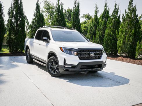 New 2026 Honda Ridgeline Sport image 2