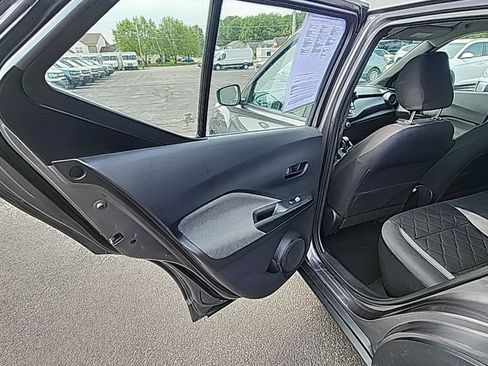 Used 2019 Nissan Kicks S FWD image 19