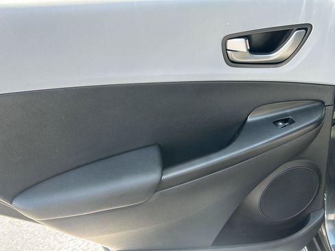 Used 2020 Hyundai Kona Limited FWD image 15