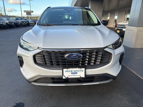 New 2026 Ford Escape Active w/ Active Premium Tech Pack image 9