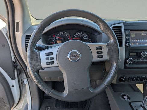 Used 2020 Nissan Frontier SV w/ Midnight Edition Floor Mats image 20