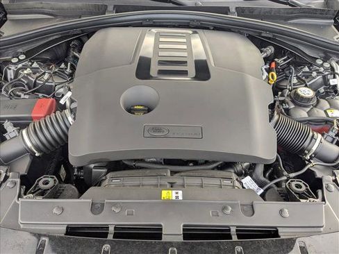 Used 2025 Land Rover Range Rover Velar Dynamic SE image 21