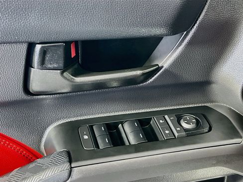 Used 2025 Toyota Tacoma TRD Pro AWD/4WD image 16