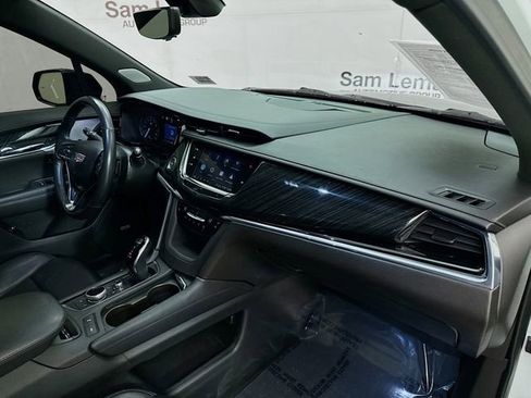 Used 2020 Cadillac XT6 Premium Luxury image 34