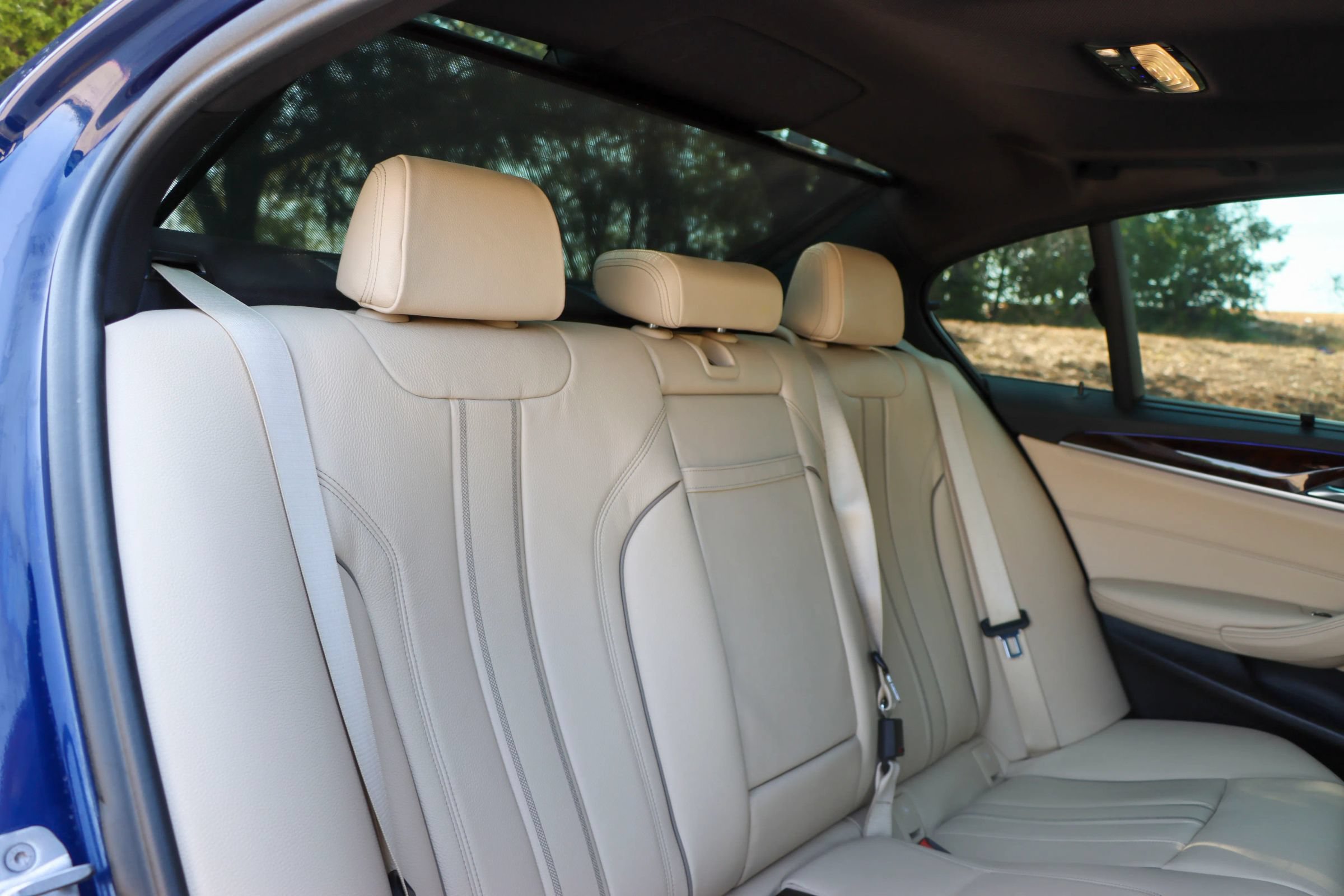 Used 2018 BMW 530e w/ M Sport Package 2 RWD image 19