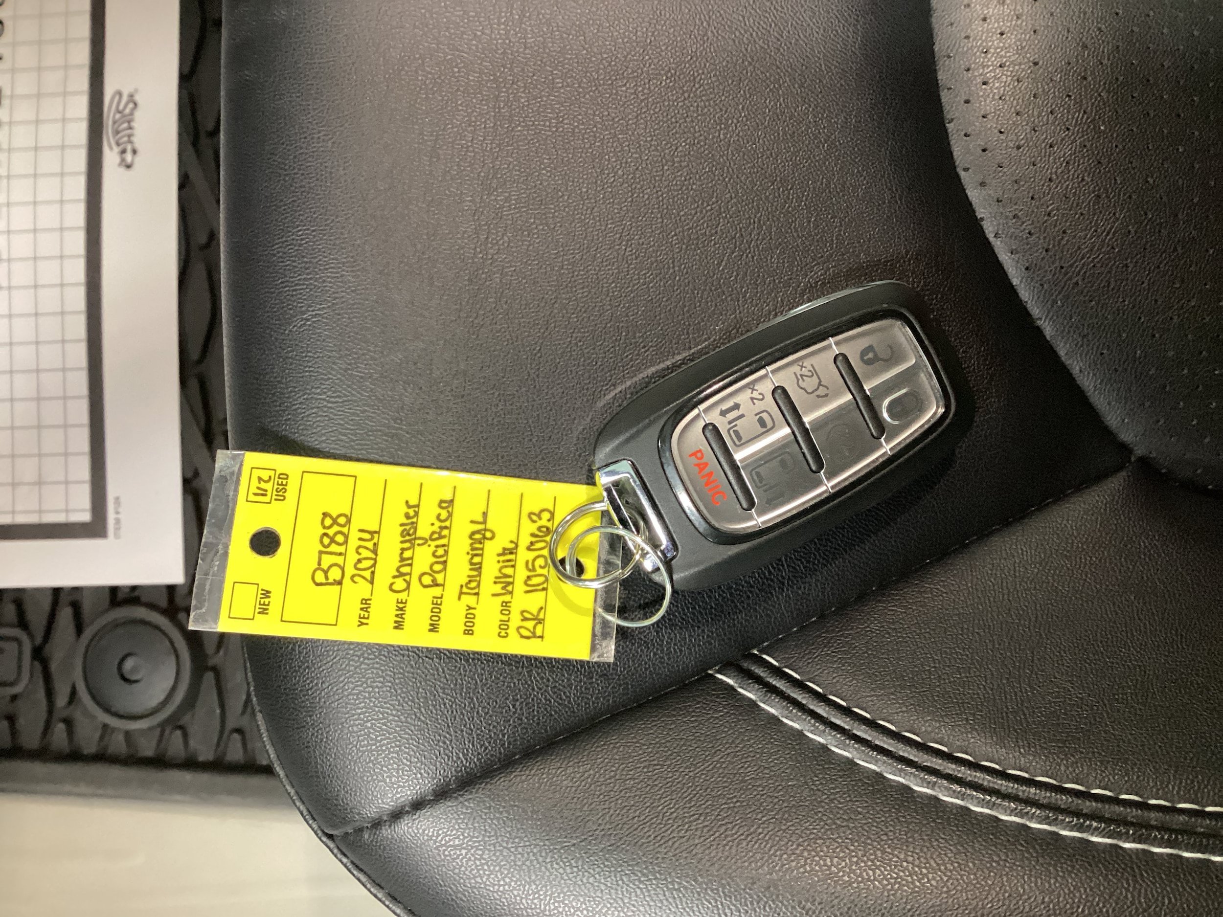 Used 2024 Chrysler Pacifica Touring-L w/ Road Tripper Package FWD image 34