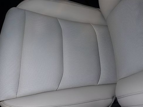 New 2026 Genesis GV70 2.5T Select AWD/4WD image 8