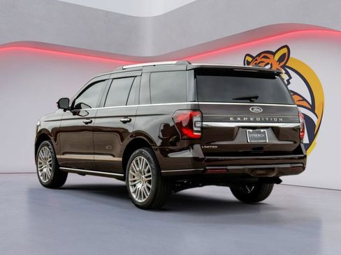 Used 2024 Ford Expedition Limited AWD/4WD image 7