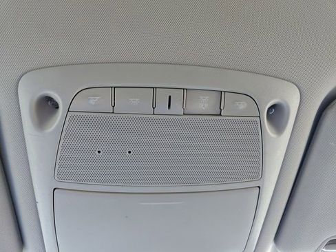 Used 2018 Nissan Rogue SV image 20