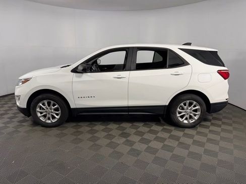 Used 2021 Chevrolet Equinox LS image 26