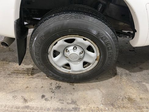 Used 2014 Toyota Tacoma 4x4 Access Cab V6 image 36