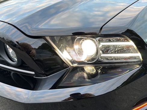 Used 2013 Ford Mustang GT Premium w/ Comfort Pkg image 9