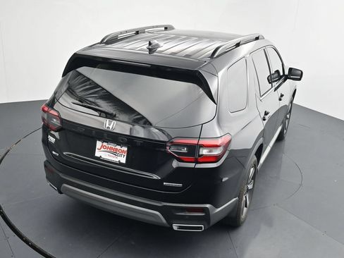 Used 2023 Honda Pilot Touring image 31