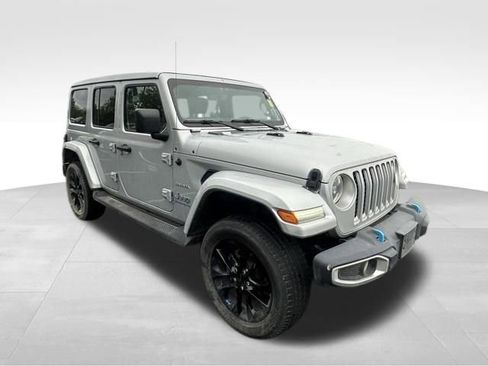Used 2023 Jeep Wrangler Unlimited Sahara w/ Cold Weather Group AWD/4WD image 11