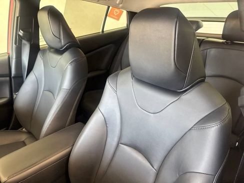 Used 2022 Toyota Prius XLE FWD image 19