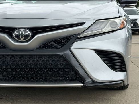 Used 2019 Toyota Camry XSE FWD image 9