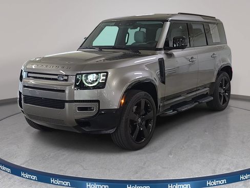 Used 2025 Land Rover Defender 110 X-Dynamic SE AWD/4WD image 1