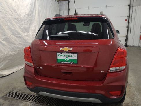 Used 2018 Chevrolet Trax LT w/ LT Convenience Package FWD image 7