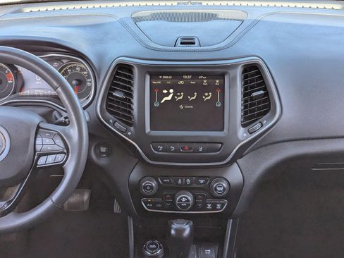 Used 2023 Jeep Cherokee Altitude Lux image 17
